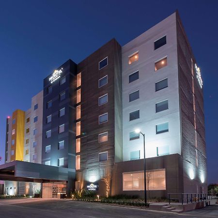 Microtel Inn & Suites By Wyndham San Luis Potosí Buitenkant foto