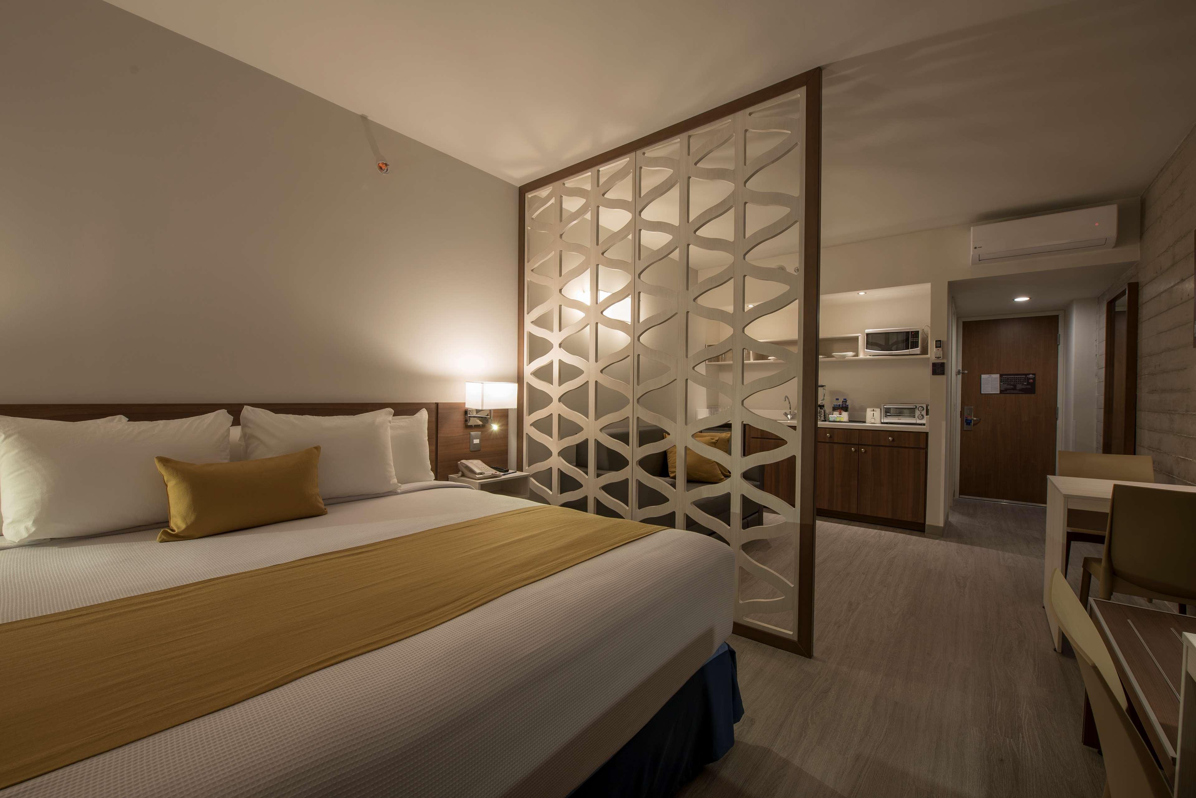 Microtel Inn & Suites By Wyndham San Luis Potosí Buitenkant foto