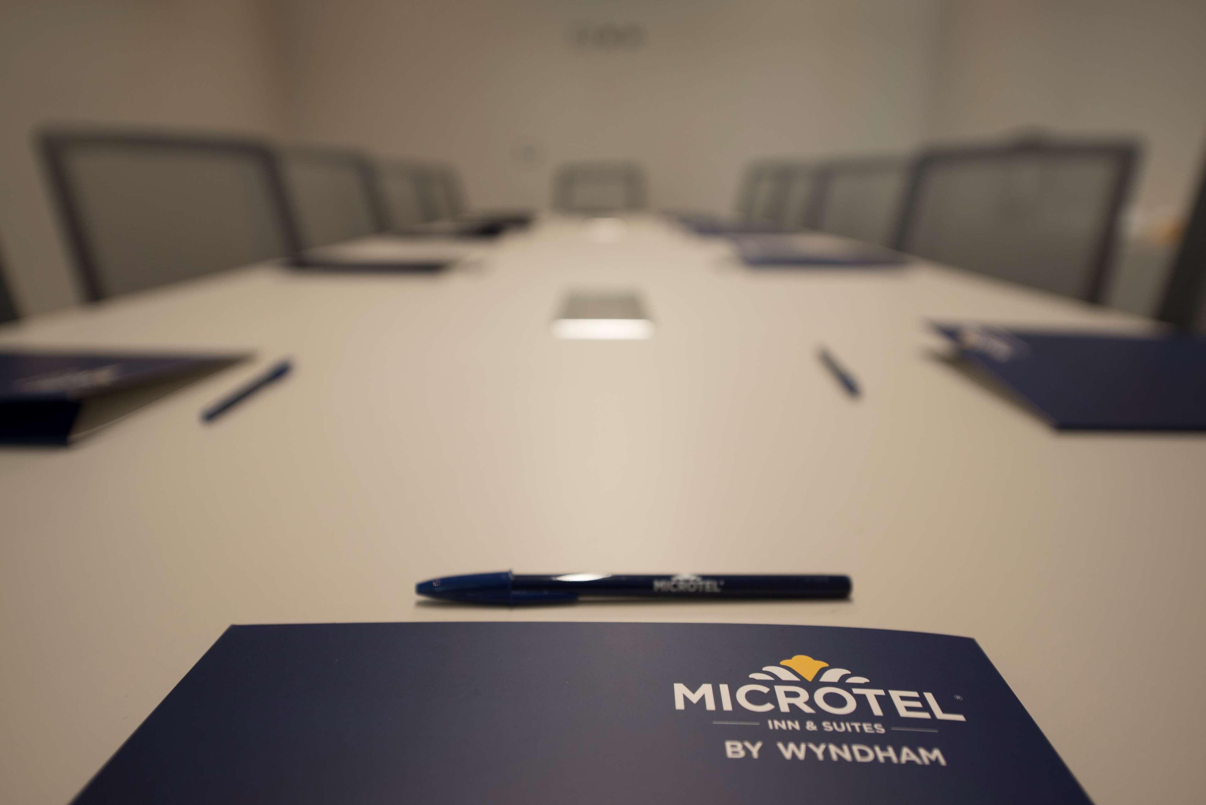 Microtel Inn & Suites By Wyndham San Luis Potosí Buitenkant foto