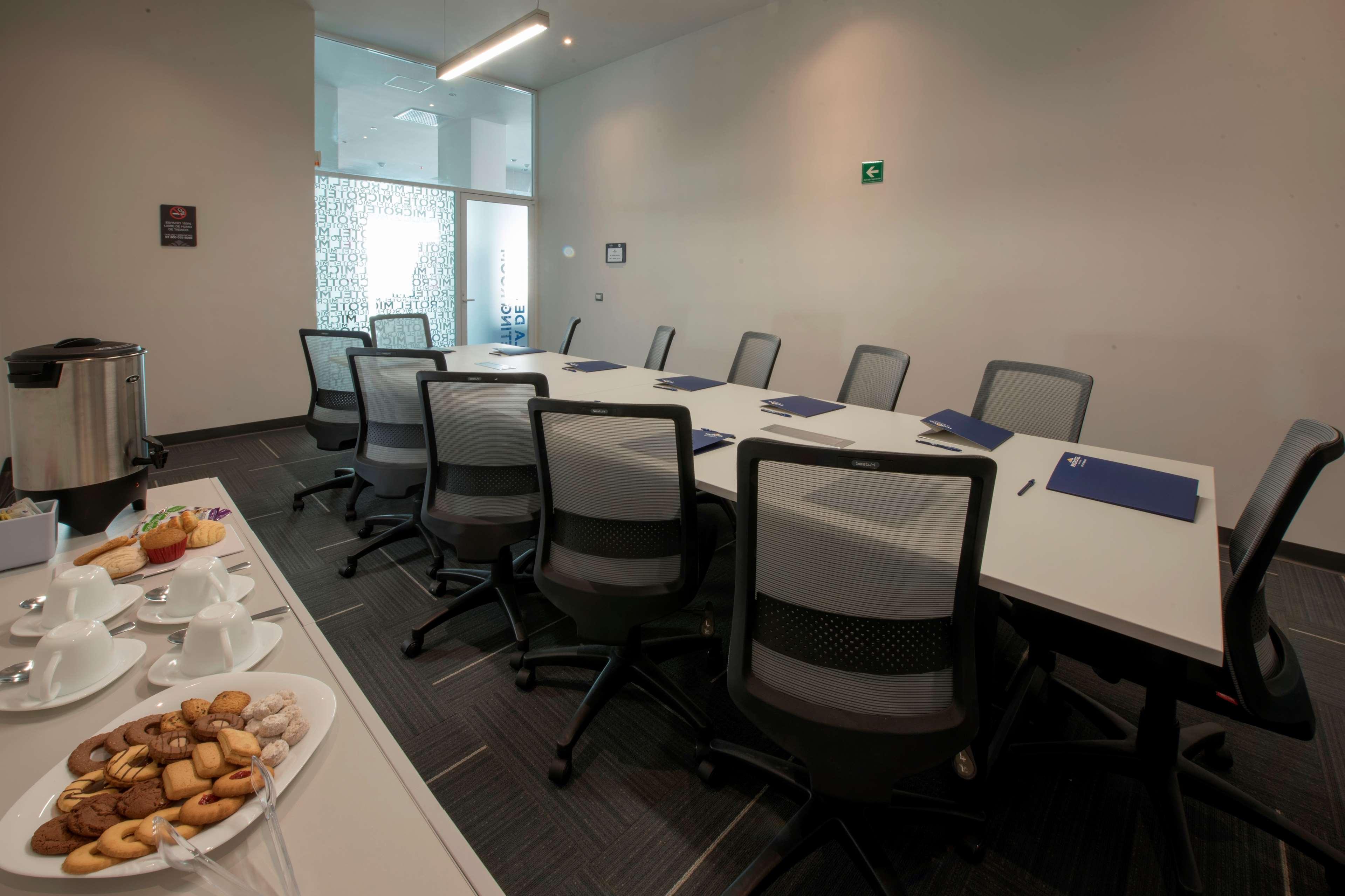 Microtel Inn & Suites By Wyndham San Luis Potosí Buitenkant foto
