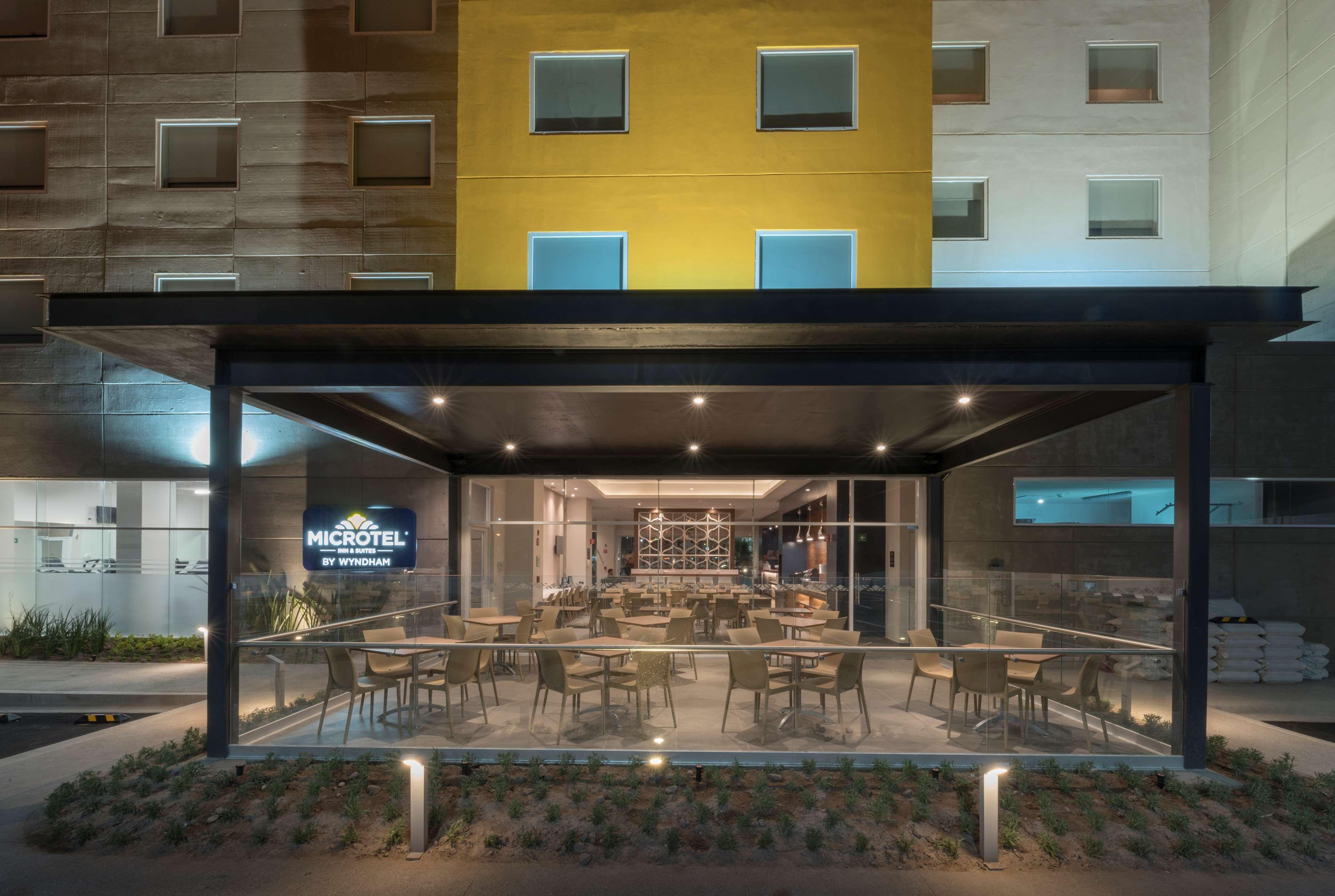 Microtel Inn & Suites By Wyndham San Luis Potosí Buitenkant foto