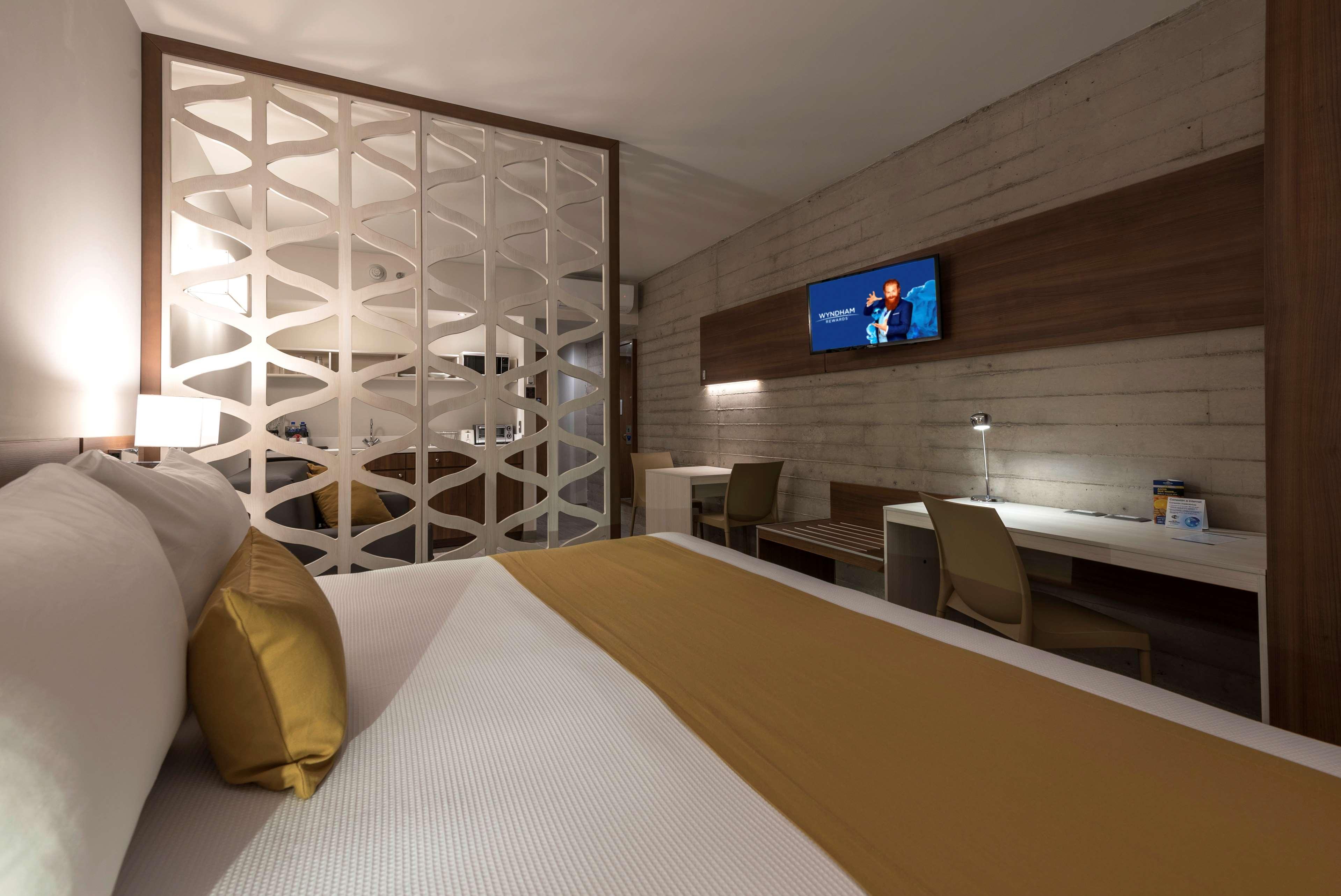 Microtel Inn & Suites By Wyndham San Luis Potosí Buitenkant foto